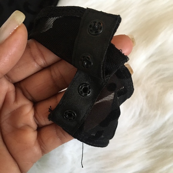 COPY - Mock Neck Leopard Print Bodysuit - Picture 4 of 9